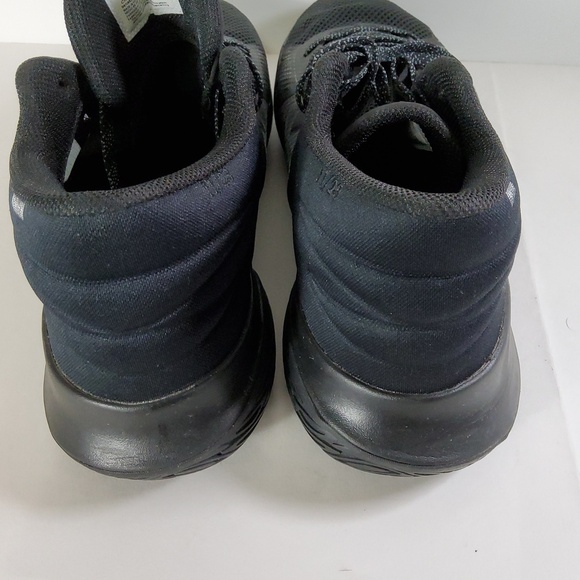 Athletic_Shoes
